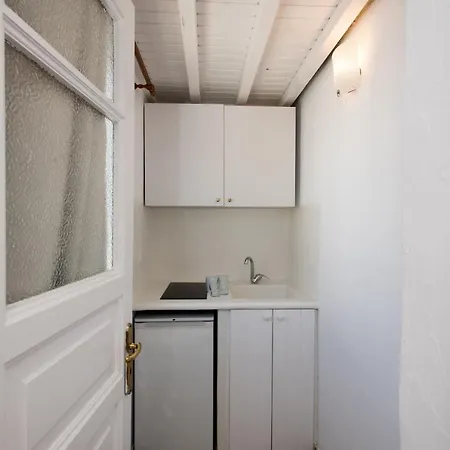 Lirous Апартаменты Mykonos Town