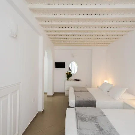 Lirous * Mykonos Town